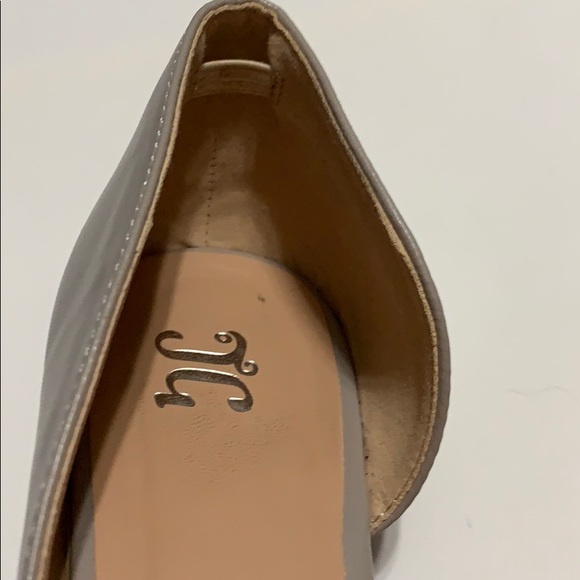 Journee Collection gray pointy toe flats, size 7.5 - Picture 4 of 8